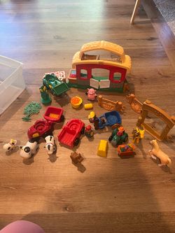 Little people farm busy bin
