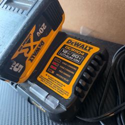 DeWalt 20V XR 5Ah Battery and DCB1104 Charger