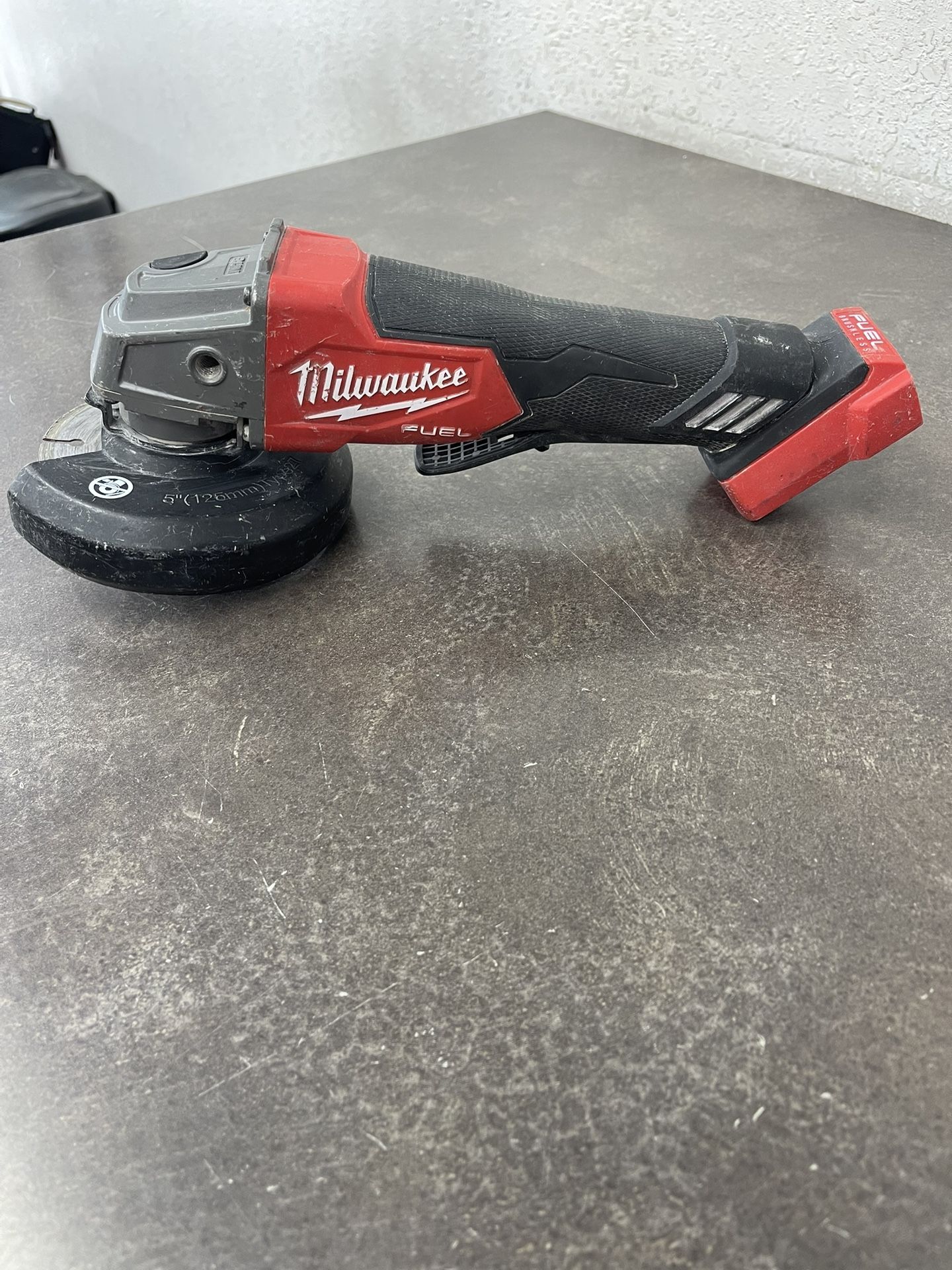 Milwaukee 4/12"-5" Grinder 2880-20