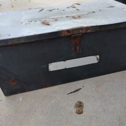 Metal Tool Box 30.5x16"x12"