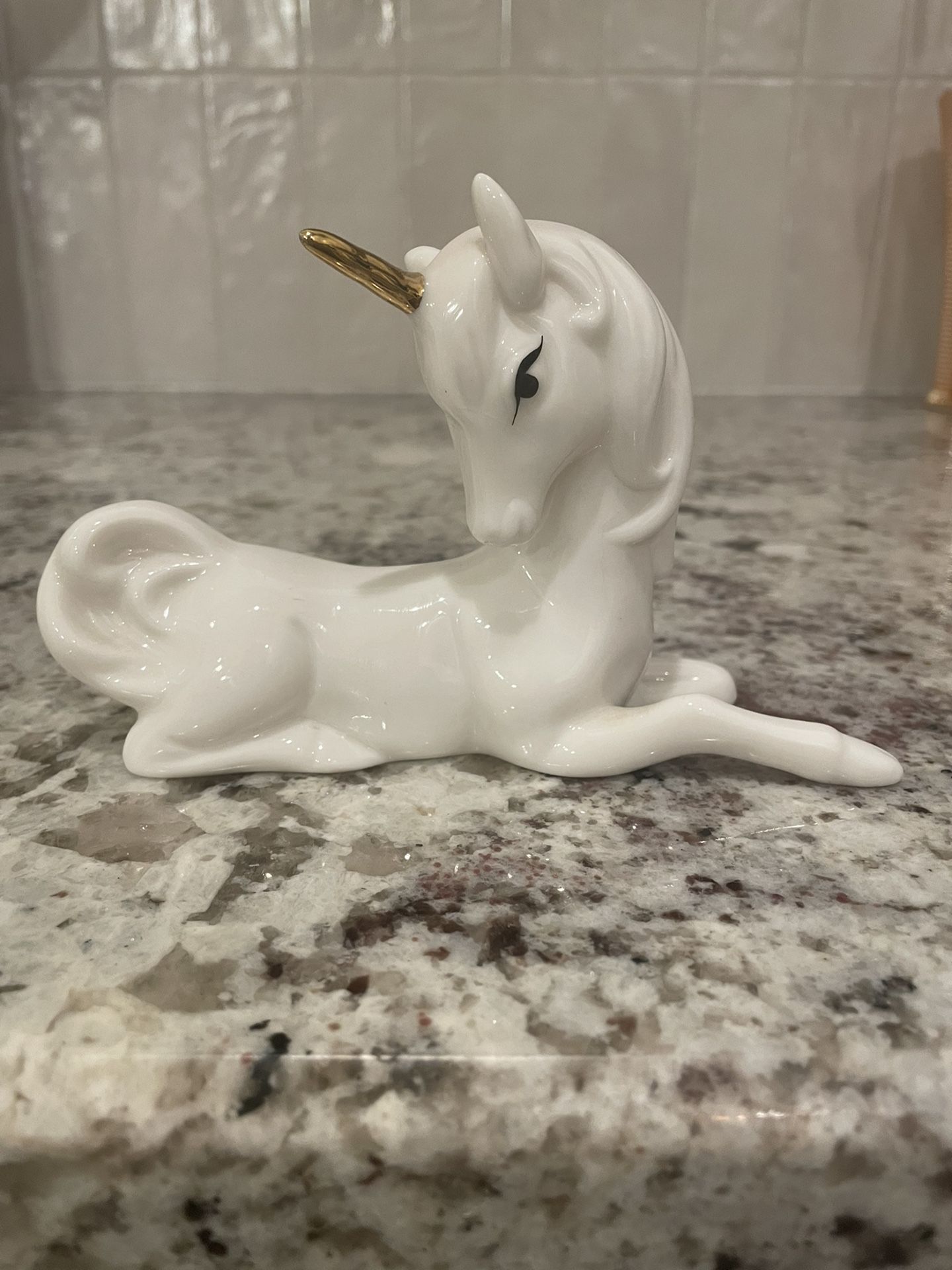 Unicorn Porcelain Figurine By Enesco Gifts Taiwan 1980s
