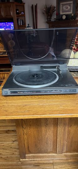 Technics Turntable SL-L24U