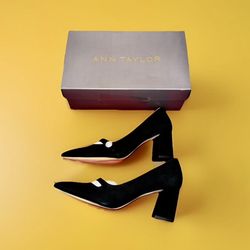 Ann Taylor Essie Mary Jane black suede pumps in size 8.