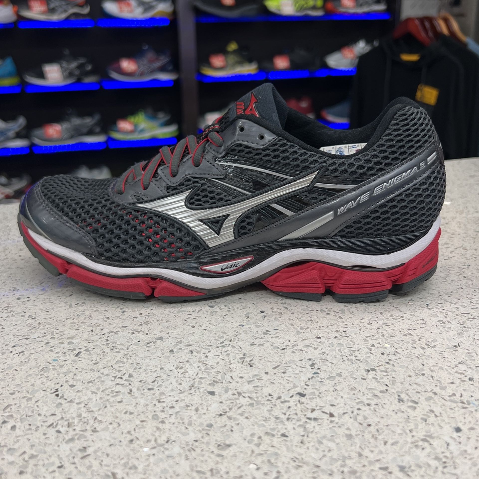 Mizuno Wave Enigma Sizes