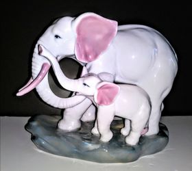 Porcelain Figurine - Mother and Baby Elephants