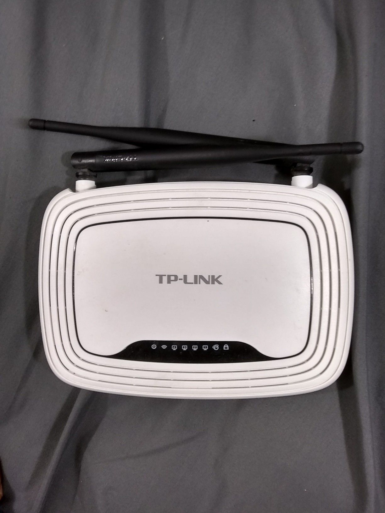 NOW TP-LINK 300MBPS WIRELESS N ROUTER