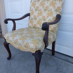 ANTIQUE  CHAIR