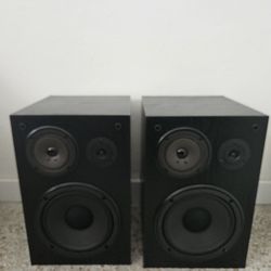 Vintage Yamaha NS-A635A Passive Bookshelf

Speakers