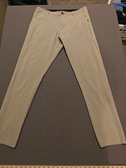Vuori Aim Men's Pants 32x31 - Cream color
