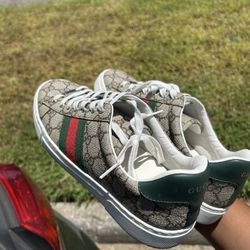 gucci shoes, size 9 women 