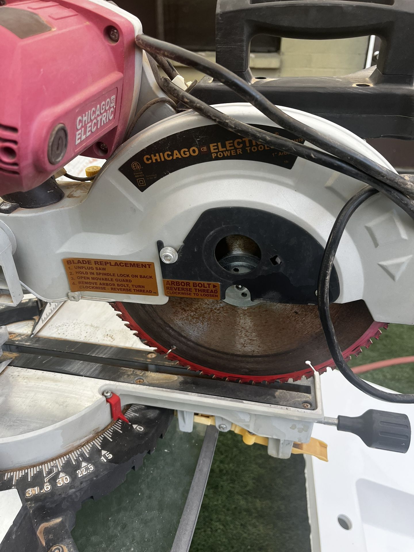 Chicago electric Miter Saw
