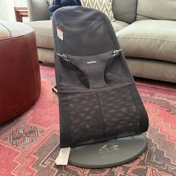 BABYBJÖRN Mesh Baby Bouncer Chair in Anthracite