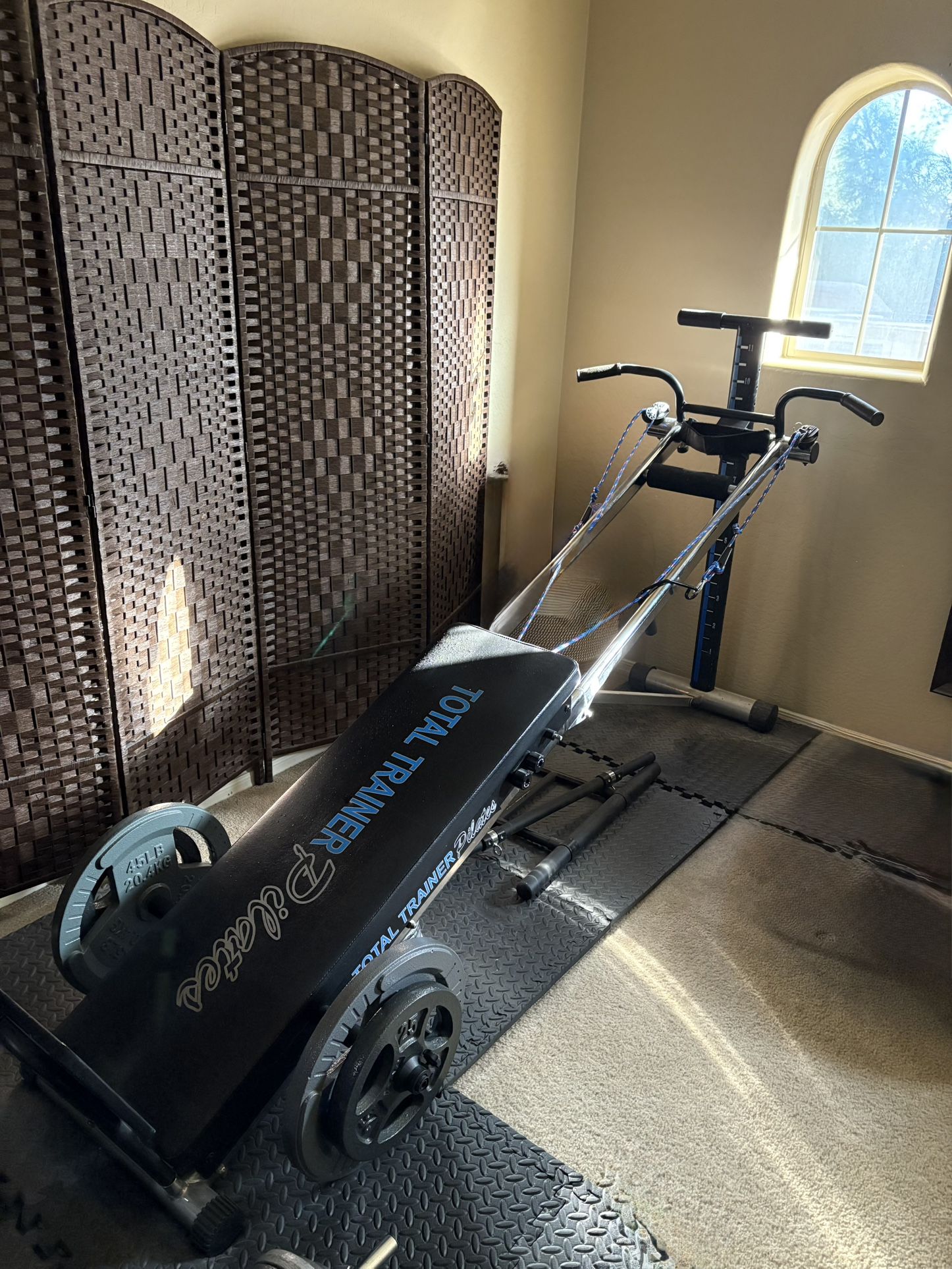  “Total Gym” Style Pilates Trainer