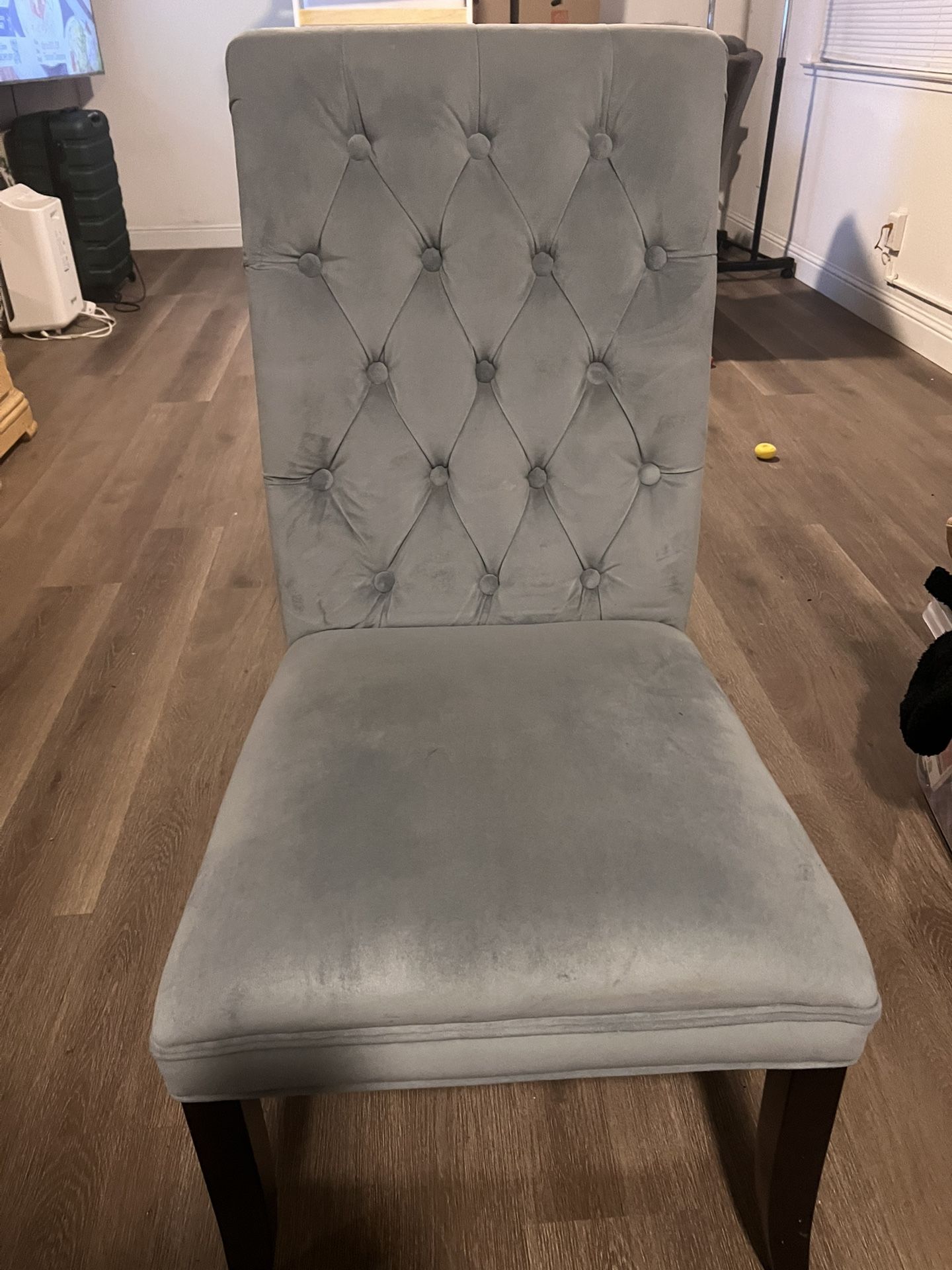 High back Tufted Chair