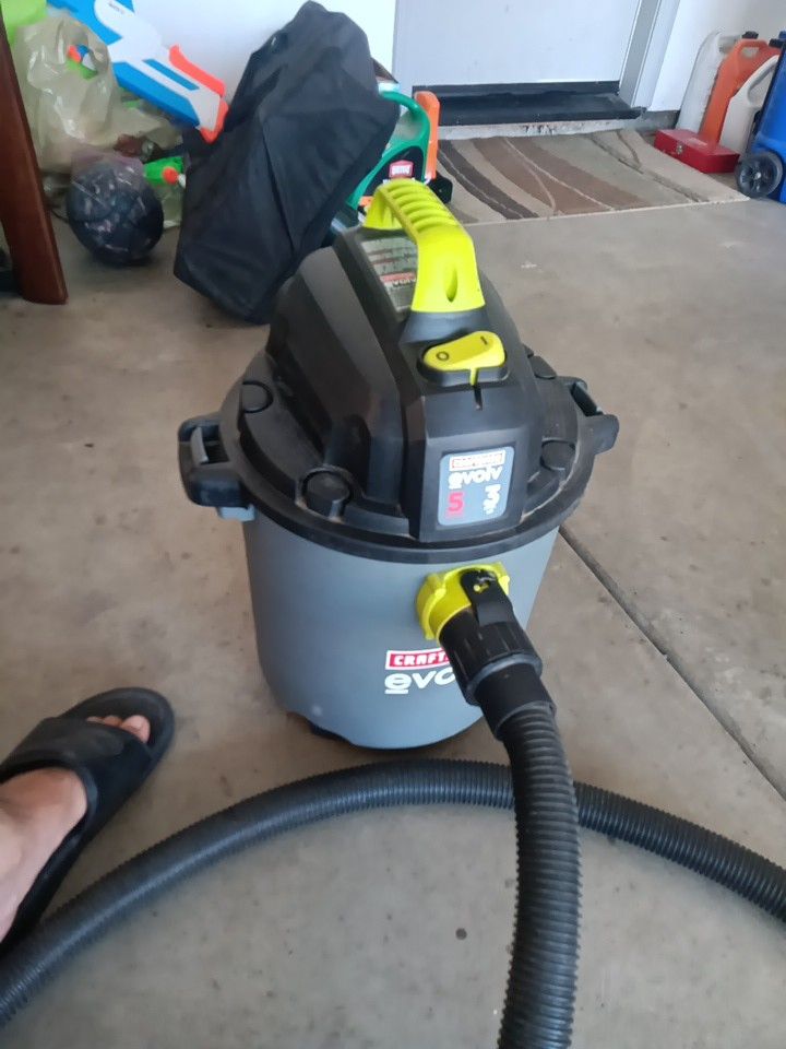 Craftsman Evolv Vacuum 