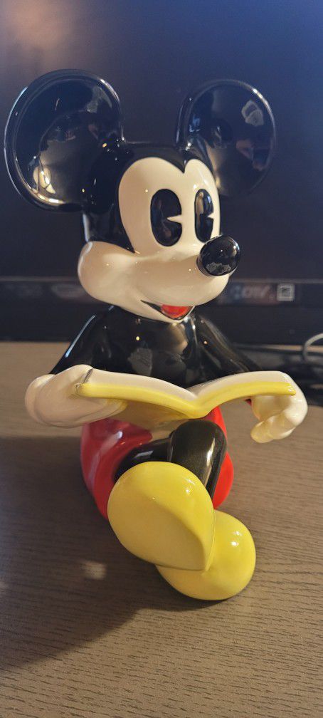 Disney Mickey Mouse With Book Ceramic Statue 7" Tall