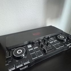 Hercules Starlight dj controller