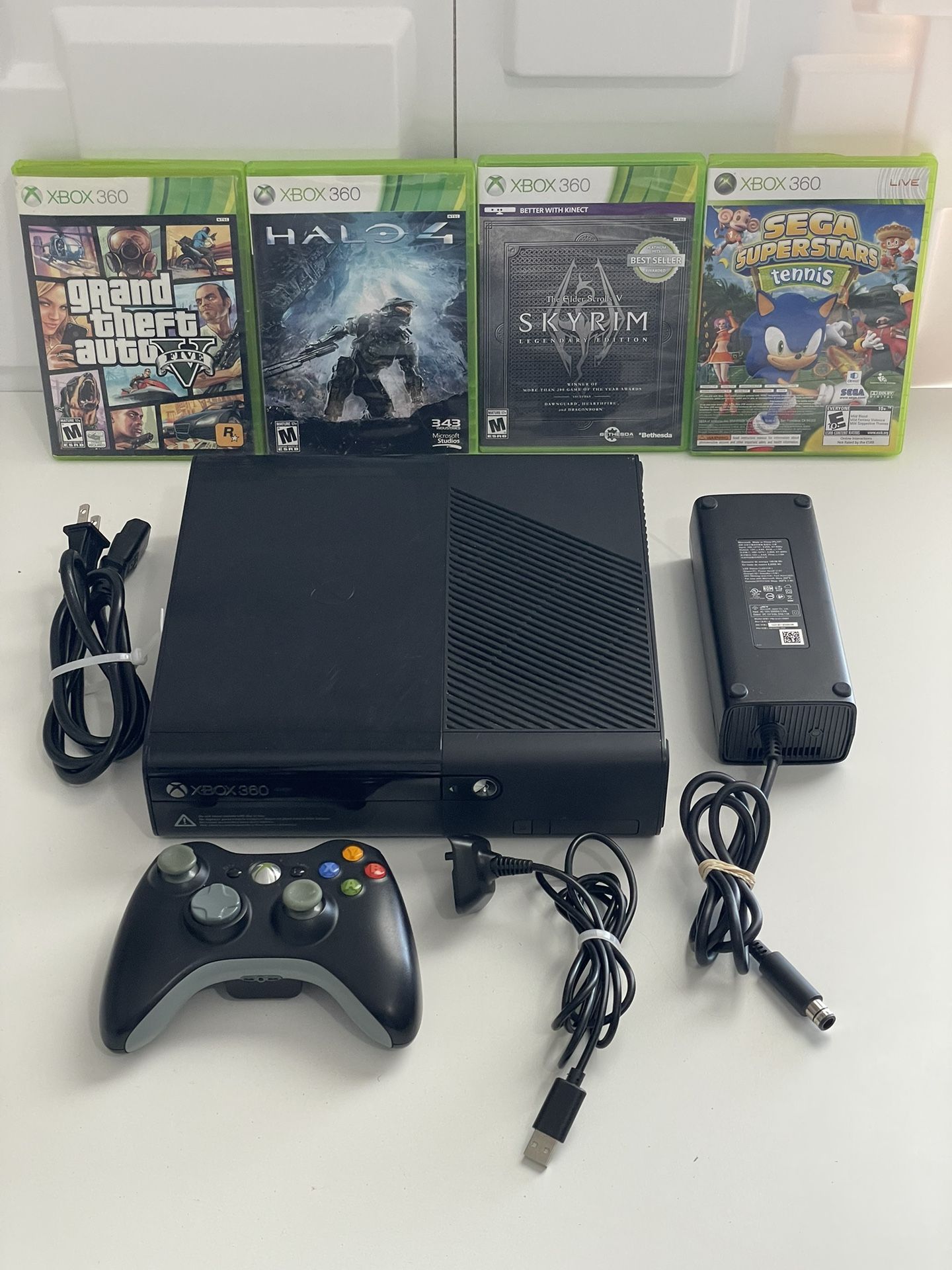 Xbox 360 E Console Bundle With Games