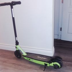 Razor scooter older child or small adult