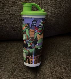 Tupperware Teenage Mutant Ninja Turtle 16oz Tumbler New