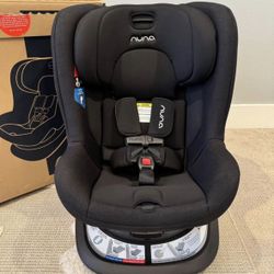 Like New! Nuna Revv Rotating Car Seat (retails $716)