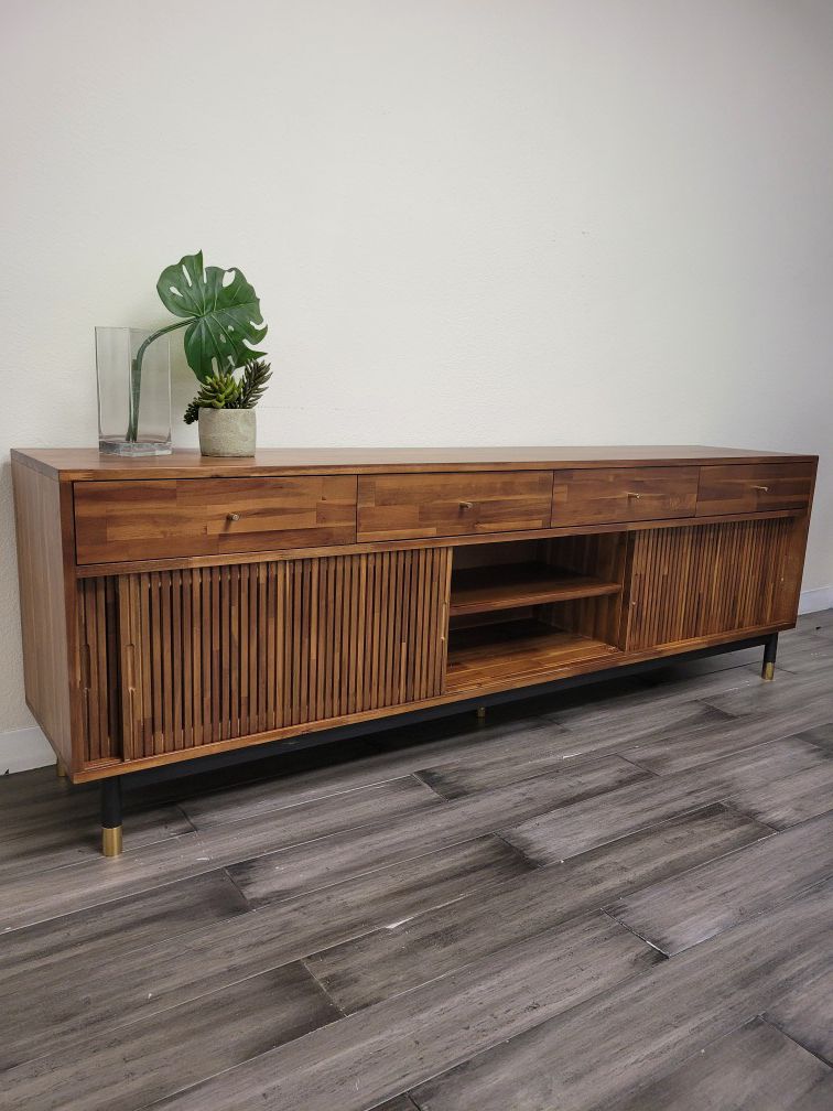 Solidwood tv stand