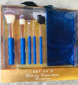Polish’d Beauty Supply Brush Set with Carrying Case