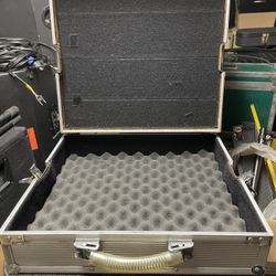 Road Runner Effects Pedalboard Silver