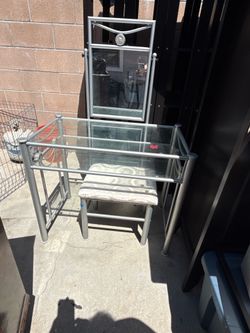 Mueble de metal