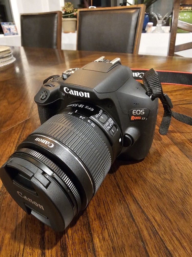 Canon EOS Rebel T7