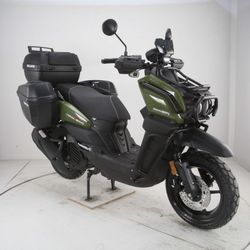 Tank deluxe scooter 200cc EFI $2,795 cash price plus taxes and fees 