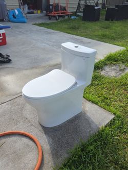TOTO toilet