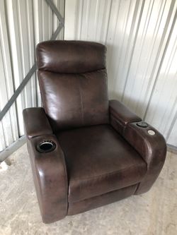 Power Reclining Chair With Bluetooth Speakers