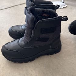 Black Snow Boots, Used, Size 4