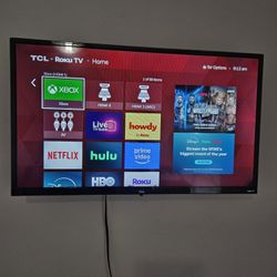 32 Inch TCL Smart TV With Wall Mount On Sale