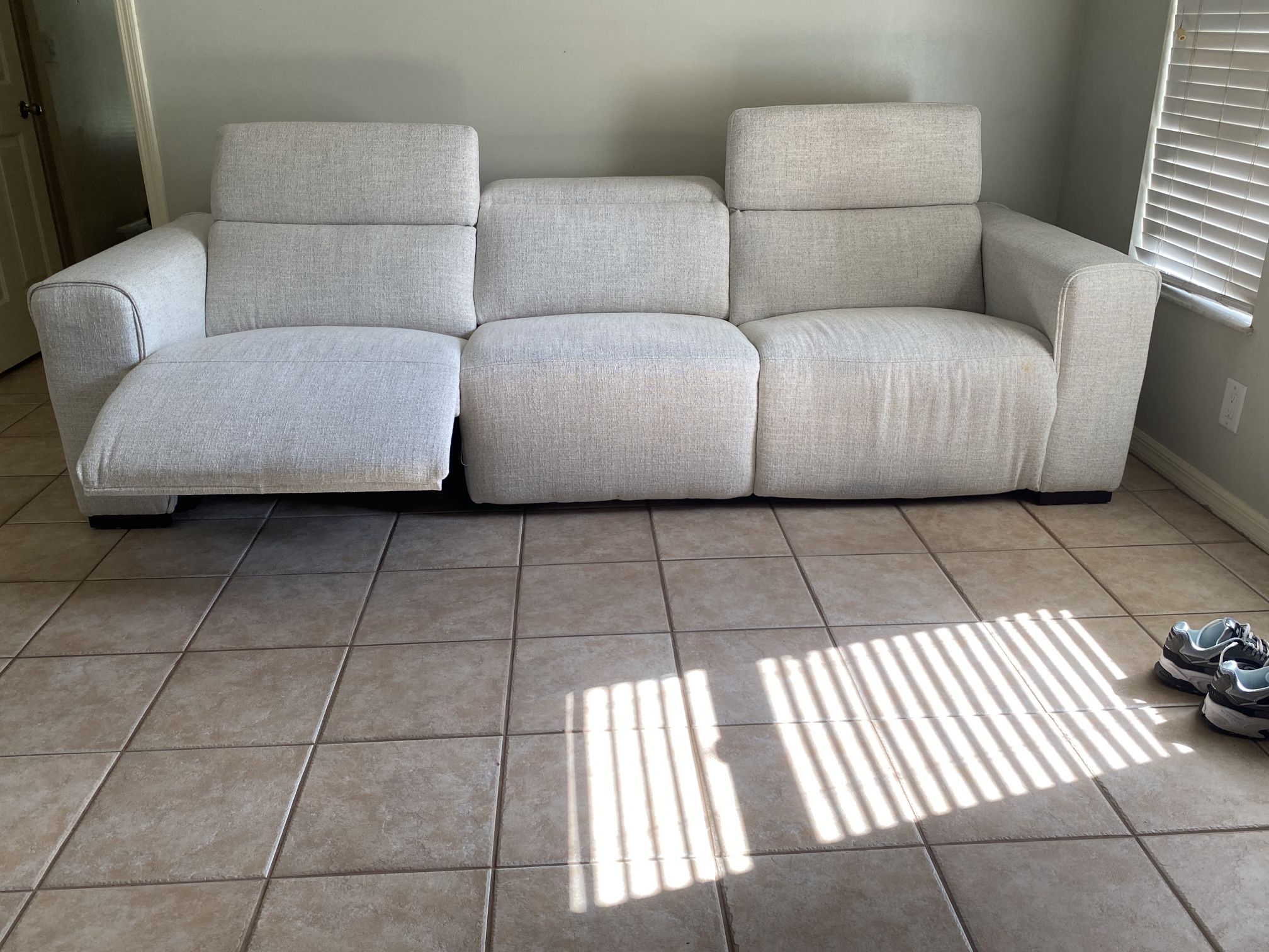 Living Room Couch La-Z-Boy style