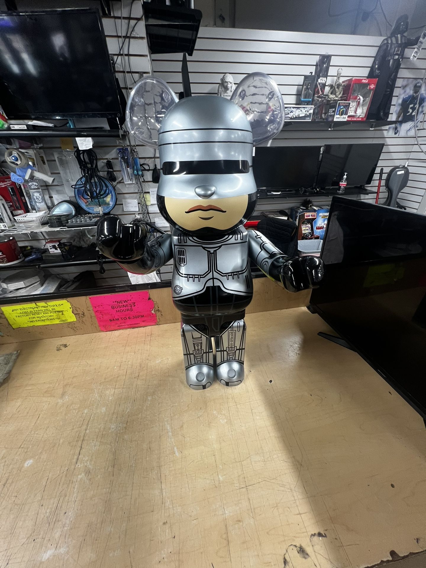 MEDICOM ROBO COP BEAR BRICK 100% SELLING FOR $580‼️