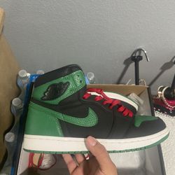 Jordan 1 Pine Green Black 