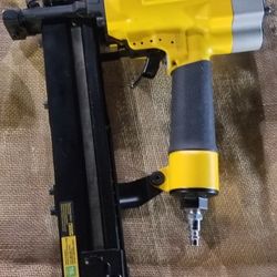 Dewalt 16ga wide crown stapler
