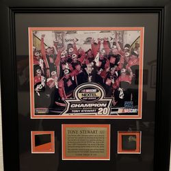 Tony Stewart 2005 Championship Team Photo