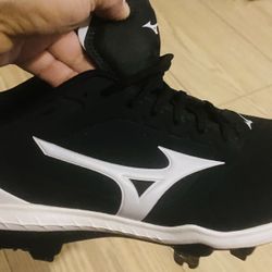 Mizuno Softball Cleats