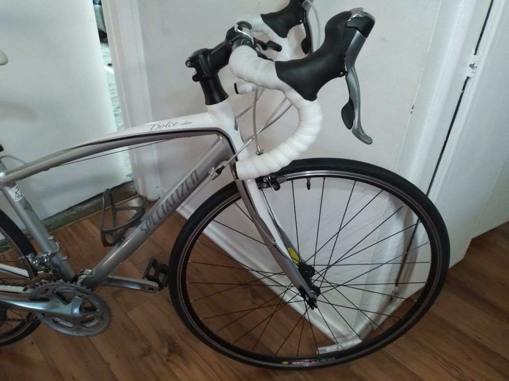 Specialized DOLCE ELITE ROAD BIKE LIKE NEW SIZE 48cm for Sale in