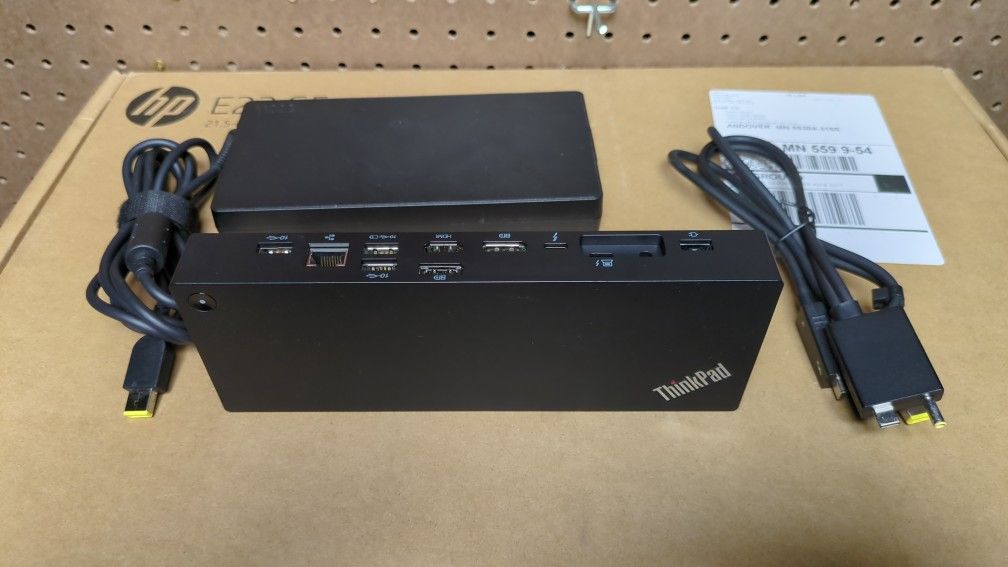lenovo ThinkPad Universal Thunderbolt 4 Dock