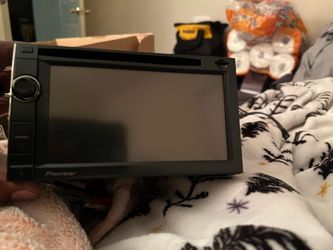 Pioneer double din with navigation Bluetooth aux usb and sd card