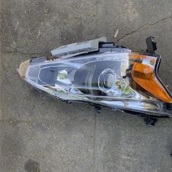 2013-2015 Nissan Altima Right Headlight