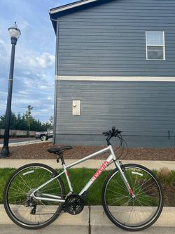 Marin Larkspur CS1 Hybrid Bike – Medium Frame, 700c