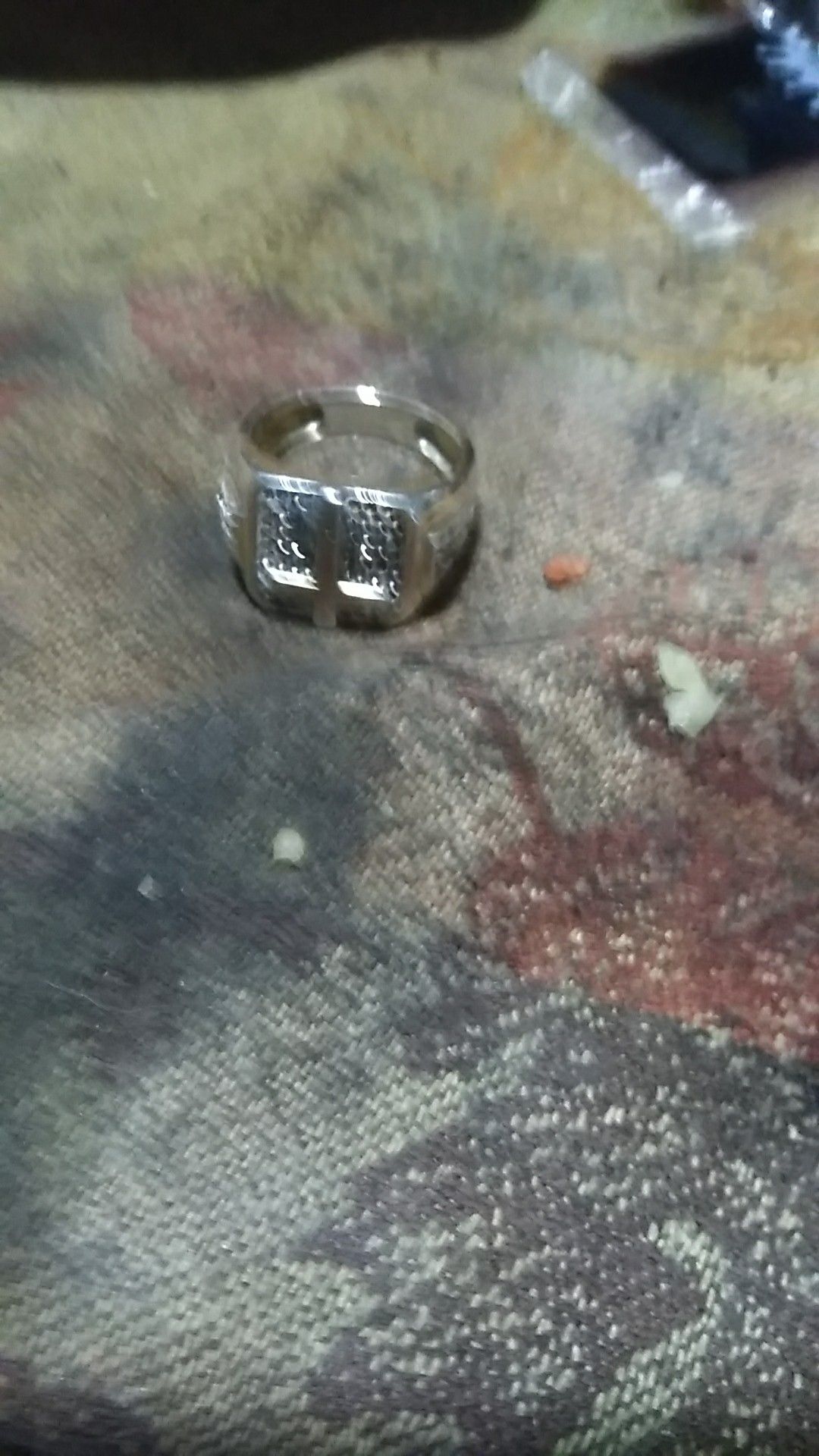 Man's ring plated