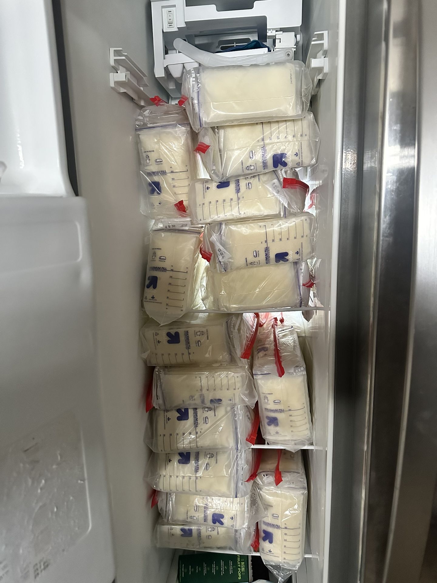 💧Fresh Breast Milk for Sale💧