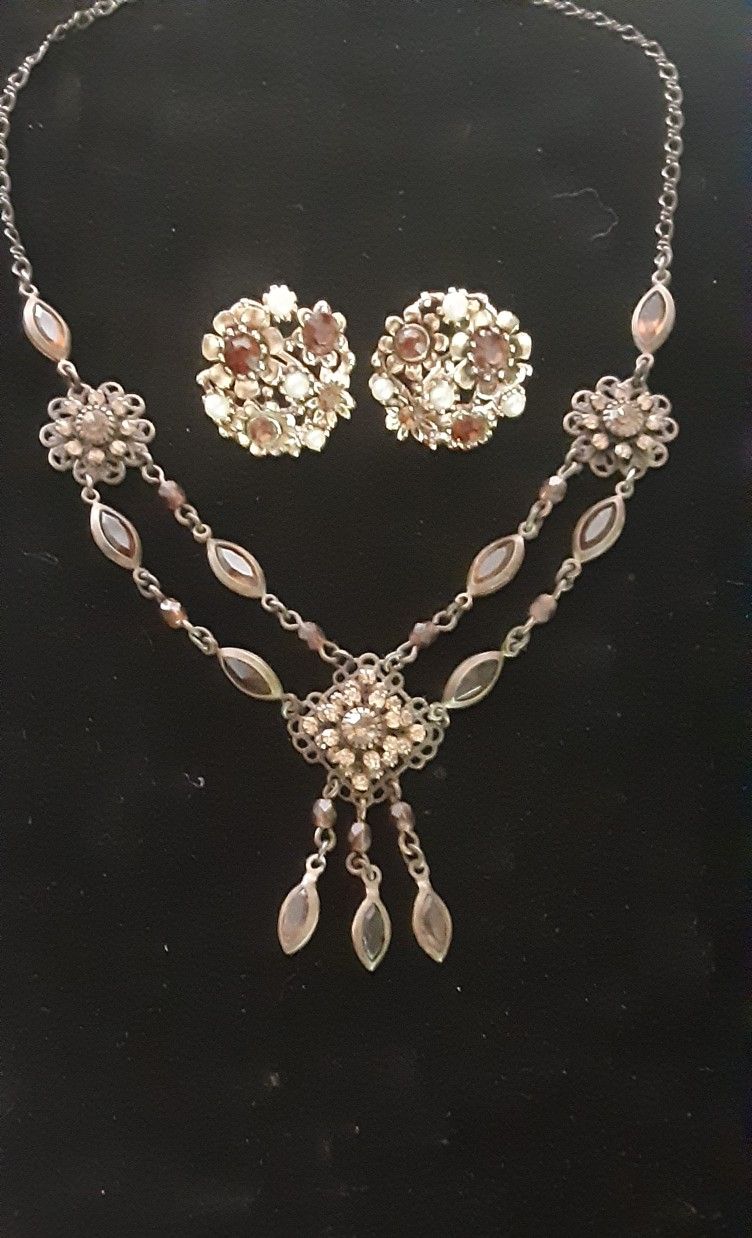 1940's lisner Amber & Faux PEARL DAISY  GT EARRINGS + Amber DAISY SWAG Collar Necklace