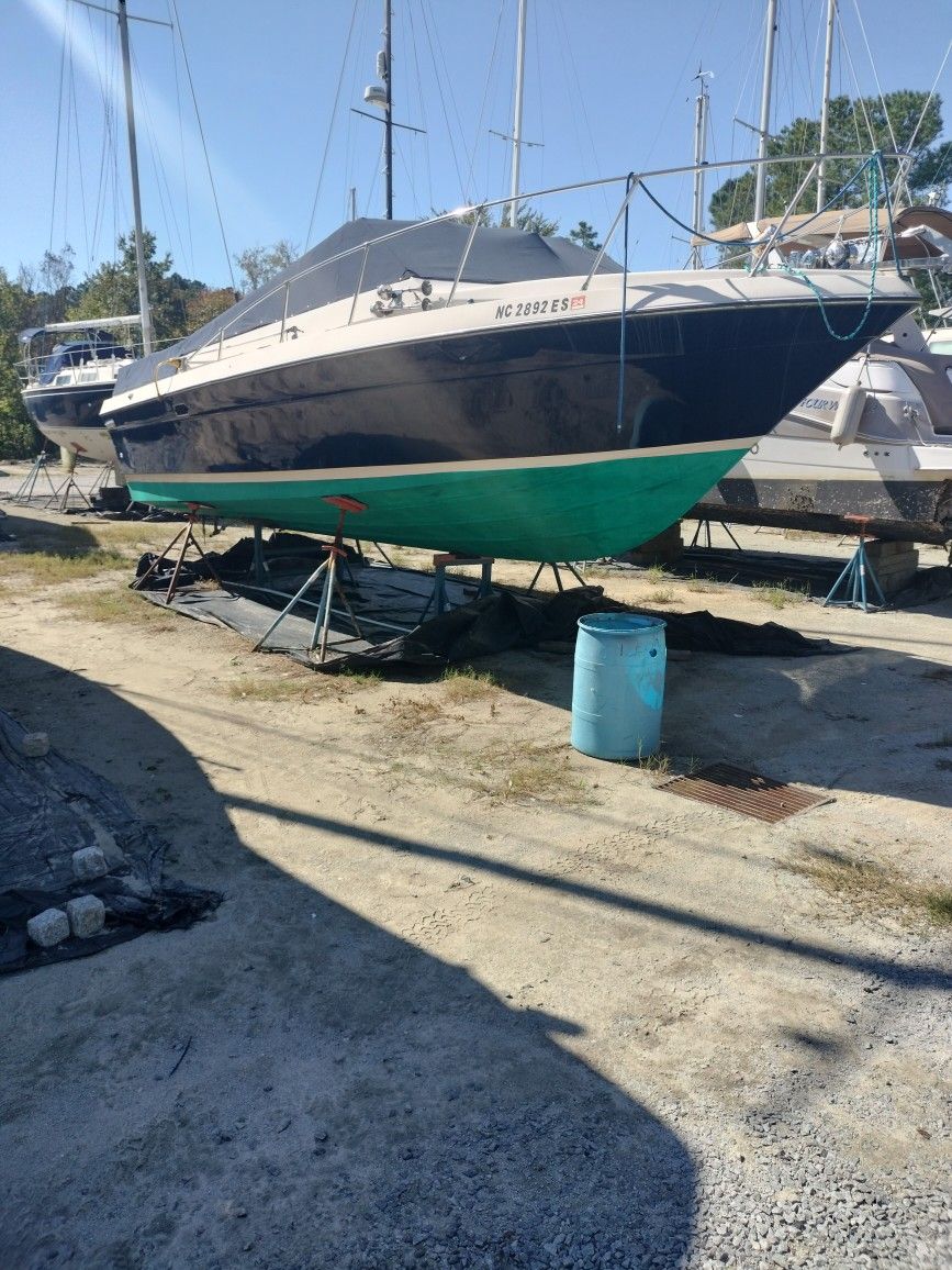 1977 Century Cabin motorboat
